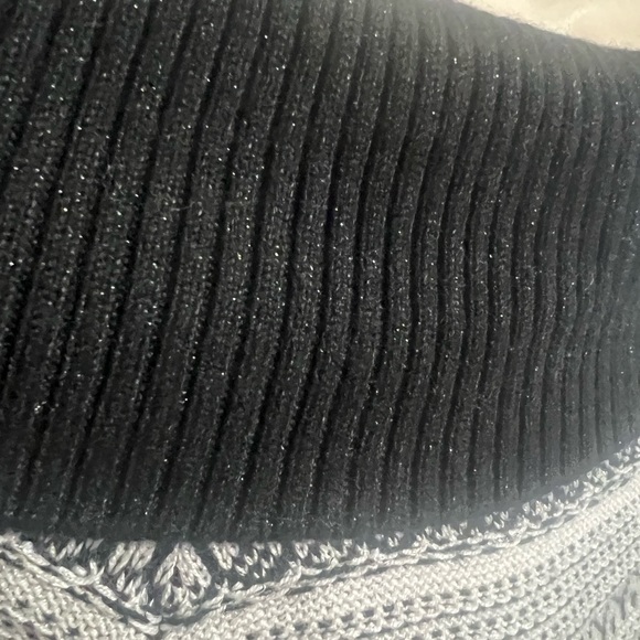 White House Black Market Off the Shoulder Sweater size M with Shimmer Threading - Picture 6 of 6